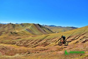 Palcoyo Rainbow Mountain Bike Tour